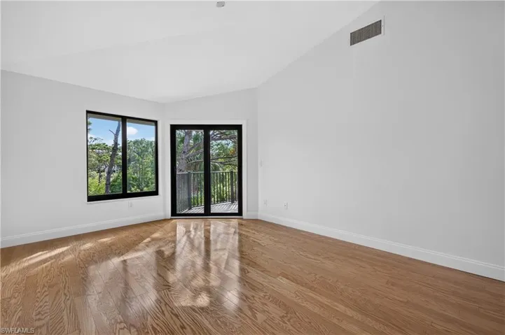 27008 Oakwood Lake Dr, Bonita Springs, Florida 34134