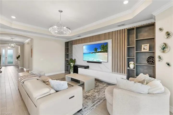 498  Kamari  CV, Naples, FL 34114