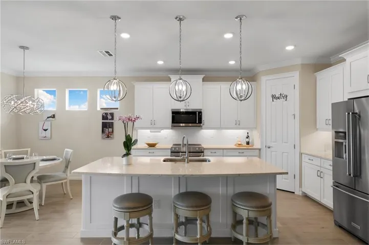 498  Kamari  CV, Naples, FL 34114