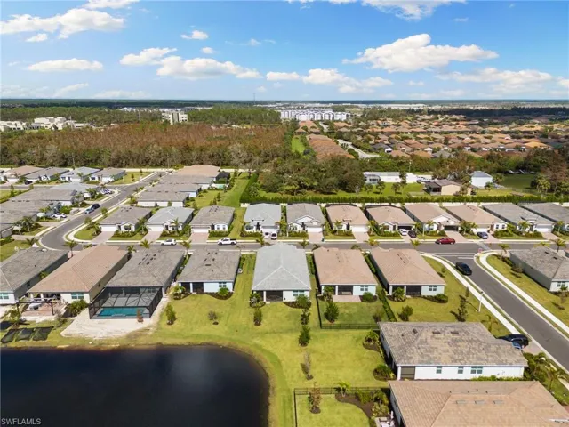 498  Kamari  CV, Naples, FL 34114