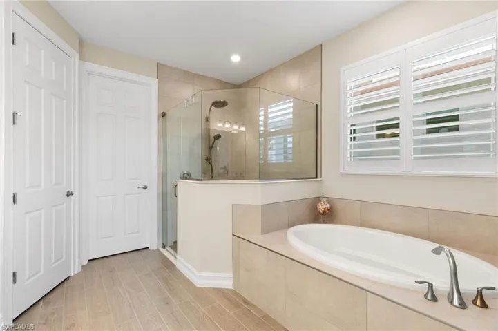 498  Kamari  CV, Naples, FL 34114
