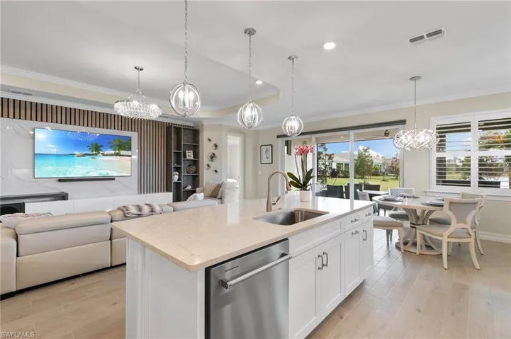 498  Kamari  CV, Naples, FL 34114