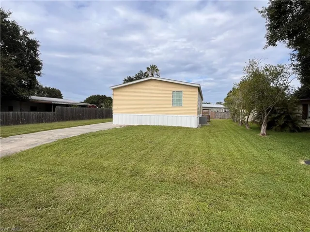 506  Redish  CIR, Clewiston, FL 33440