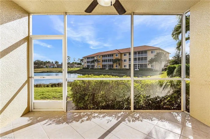 Lanai with lake/fountain view