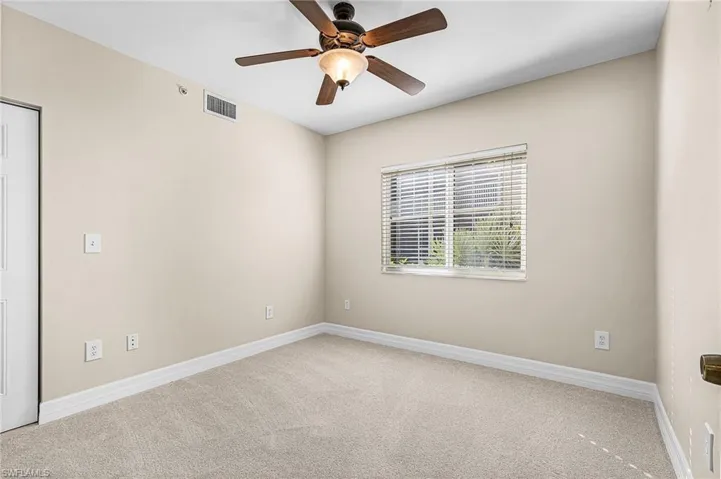3rd bedroom(middle of primary and front bedroom)