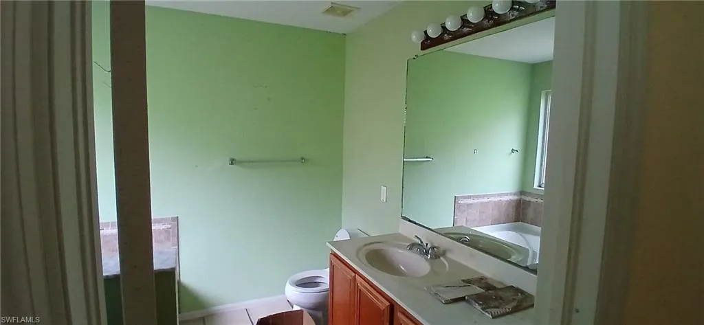 15131 Piping Plover Ct 105, North Fort Myers, Florida 33917