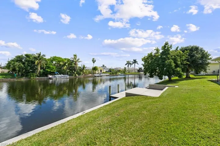 315 Se 20th Ct, Cape Coral, Florida 33990