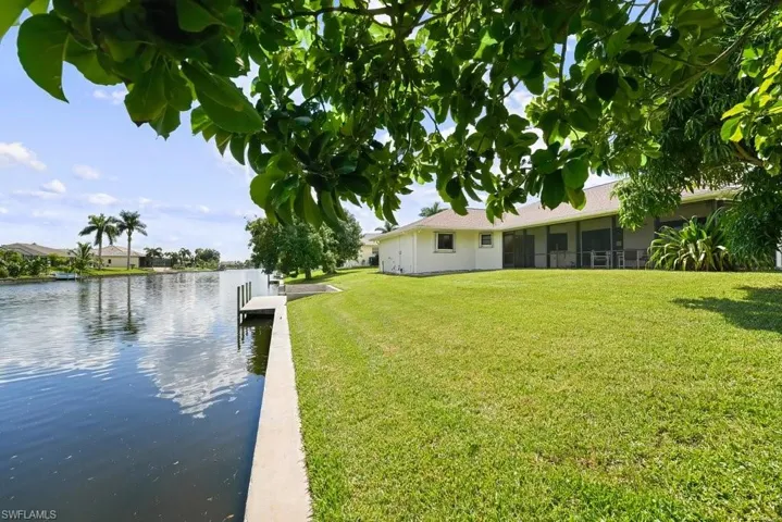 315 Se 20th Ct, Cape Coral, Florida 33990