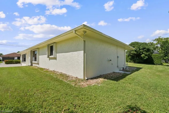 315 Se 20th Ct, Cape Coral, Florida 33990