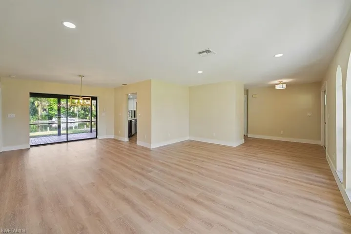 315 Se 20th Ct, Cape Coral, Florida 33990