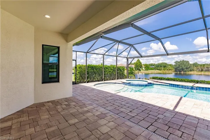 Lanai to pool and spa with plenty of room for entertaining.
