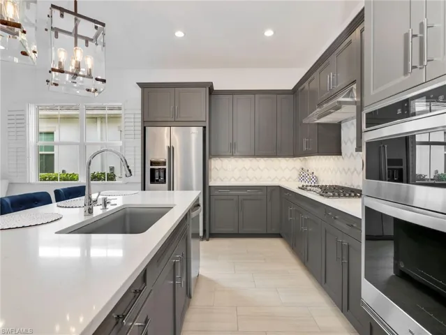 9052 Saint Lucia Dr, Naples, Florida 34114