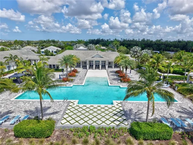 9052 Saint Lucia Dr, Naples, Florida 34114
