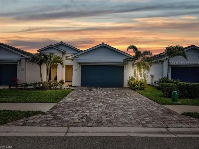 9052 Saint Lucia Dr, Naples, Florida 34114