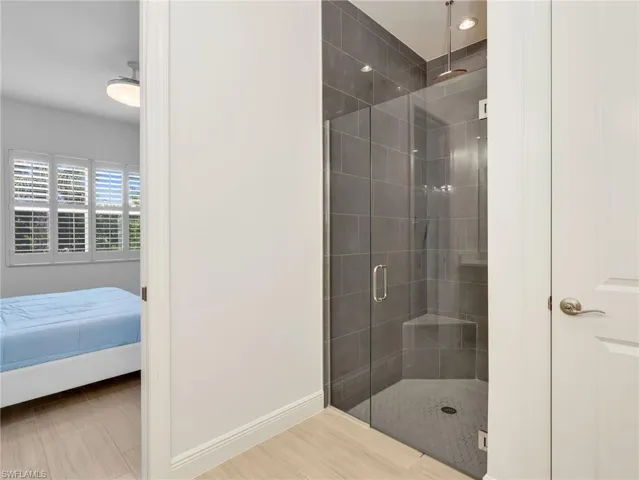 9052 Saint Lucia Dr, Naples, Florida 34114
