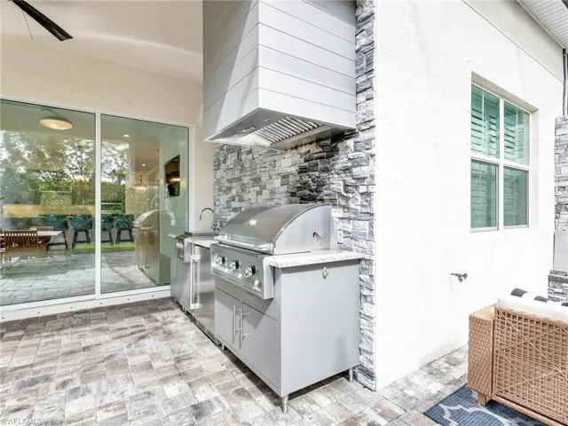 9052 Saint Lucia Dr, Naples, Florida 34114