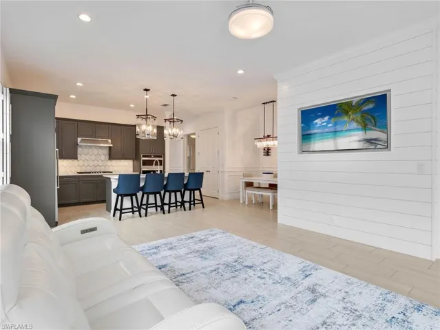 9052 Saint Lucia Dr, Naples, Florida 34114