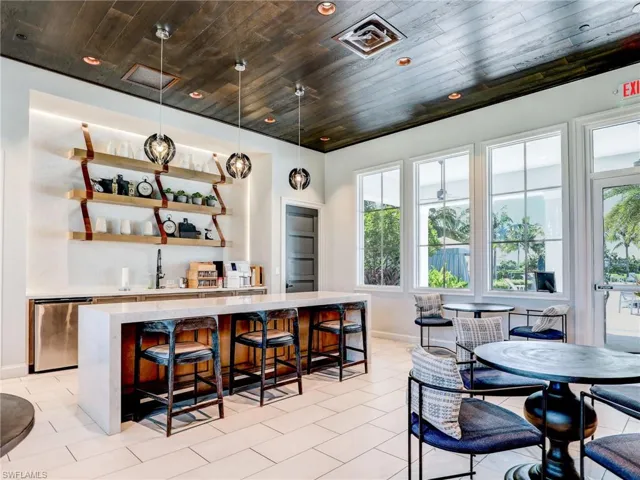 9052 Saint Lucia Dr, Naples, Florida 34114
