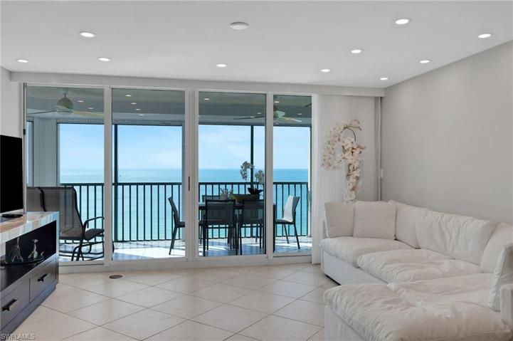 4651 Gulf Shore #902 BLVD N, NAPLES FL 34103