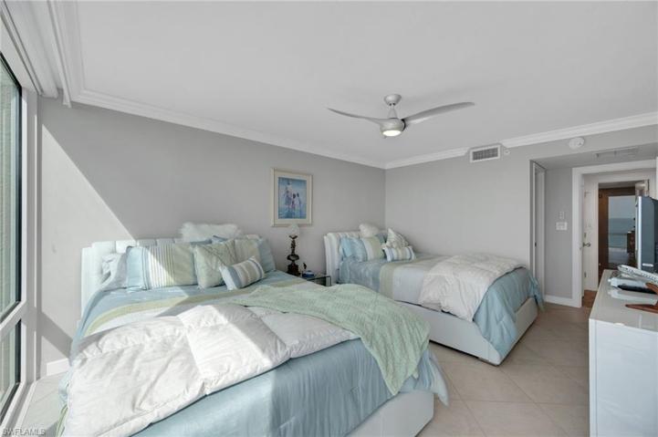 4651 Gulf Shore #902 BLVD N, NAPLES FL 34103
