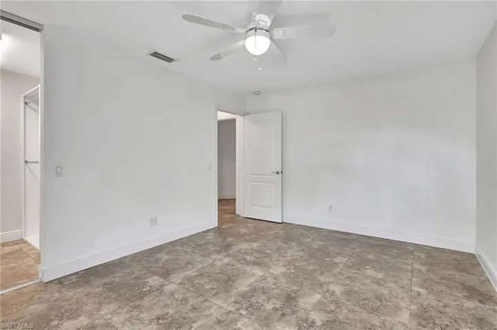 Guest bedroom.