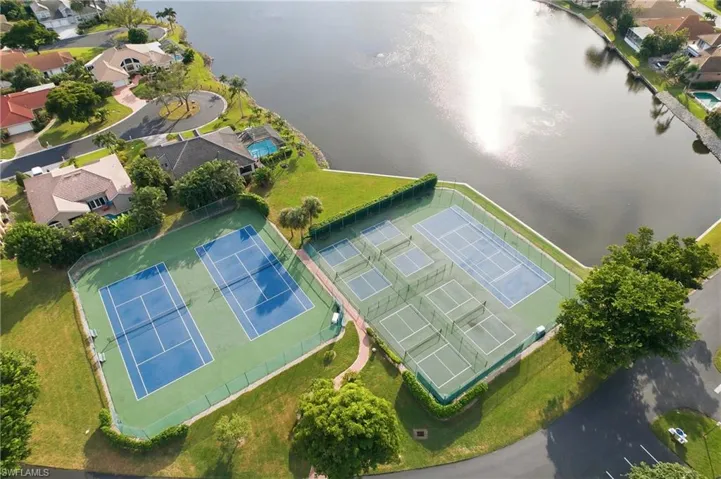 Bird's eye view of tennis and pickleball courts.