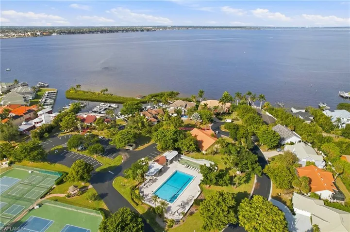 Beautiful aerial view of the Caloosa Yacht & Racquet Club Community