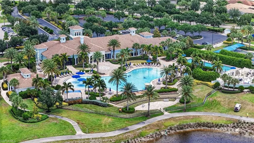Oasis Club Pool