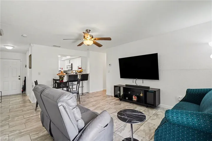 2208 Iris way