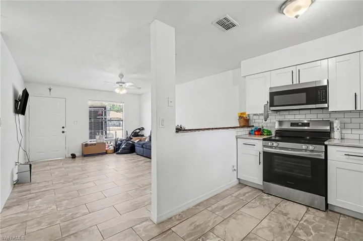2210 Iris way