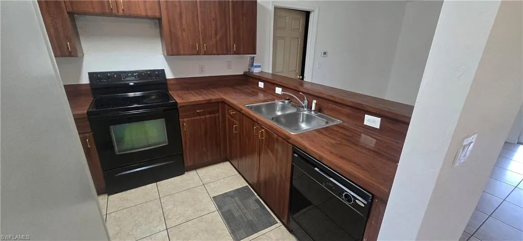 573 Bell Blvd S, Lehigh Acres, Florida 33974