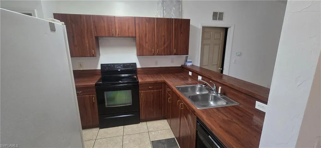 573 Bell Blvd S, Lehigh Acres, Florida 33974