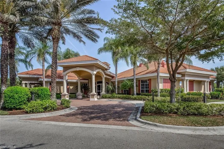 larger view clubhouse.