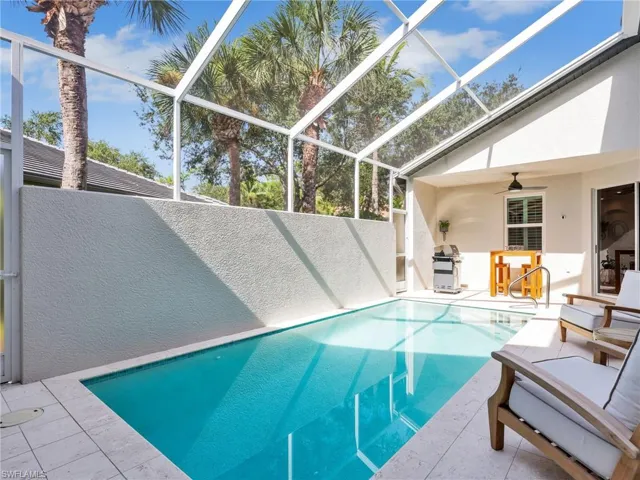 1661  Tarpon Bay S DR, Naples, FL 34119