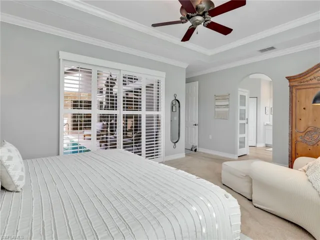 1661  Tarpon Bay S DR, Naples, FL 34119