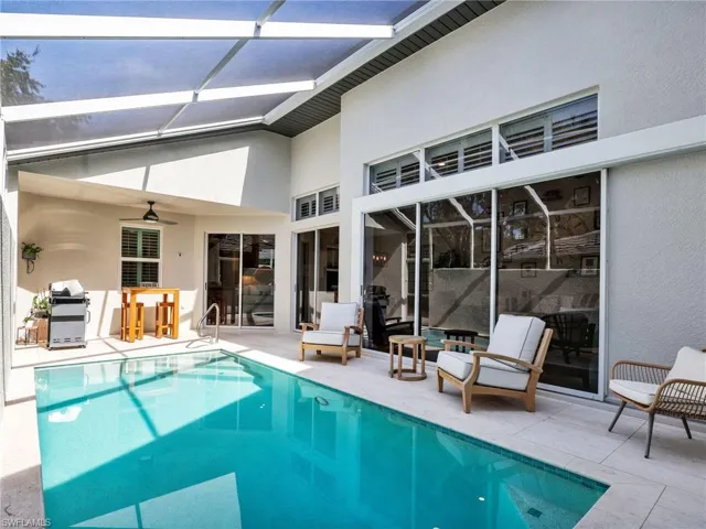 1661  Tarpon Bay S DR, Naples, FL 34119