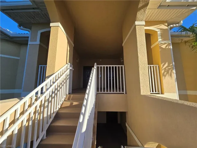 1101 Winding Pines Cir 202, Cape Coral, Florida 33909