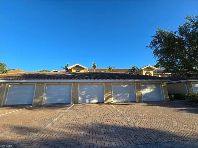 1101 Winding Pines Cir 202, Cape Coral, Florida 33909