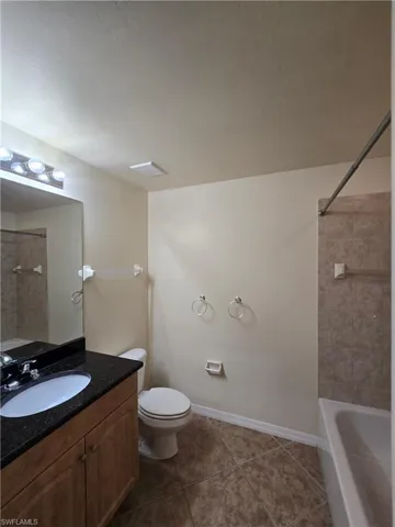 1101 Winding Pines Cir 202, Cape Coral, Florida 33909