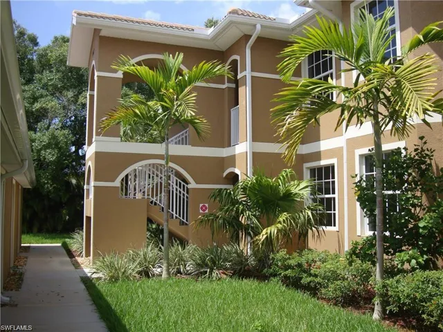 1101 Winding Pines Cir 202, Cape Coral, Florida 33909