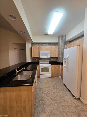 1101 Winding Pines Cir 202, Cape Coral, Florida 33909
