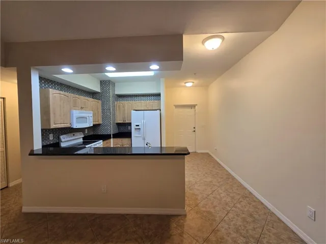 1101 Winding Pines Cir 202, Cape Coral, Florida 33909