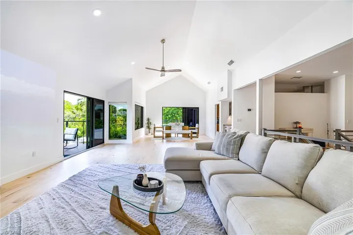 114 Westwood Dr, Naples, Florida 34110