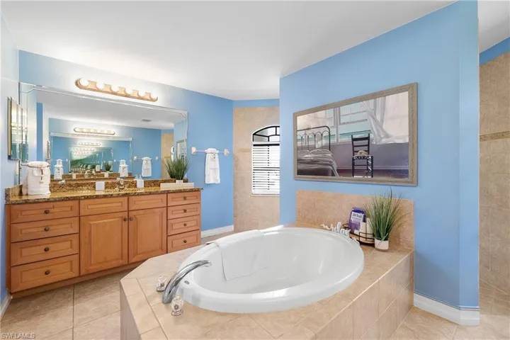 525 Nw 8th Ter, Cape Coral Fl 33993