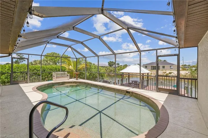 525 Nw 8th Ter, Cape Coral Fl 33993