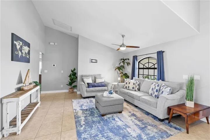 525 Nw 8th Ter, Cape Coral Fl 33993