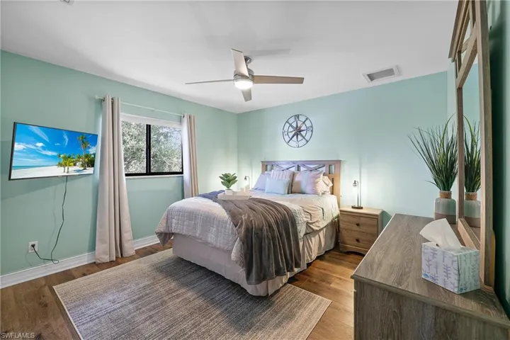 525 Nw 8th Ter, Cape Coral Fl 33993