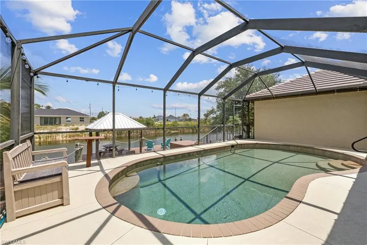 525 Nw 8th Ter, Cape Coral Fl 33993