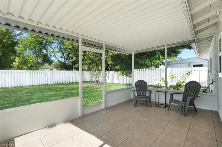 1324  Highlands  DR, Naples, FL 34103