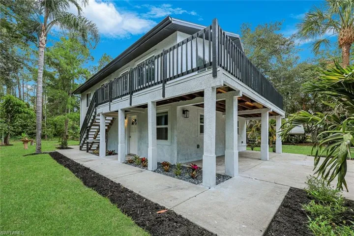 605 12th Ave Ne, Naples, Florida 34120